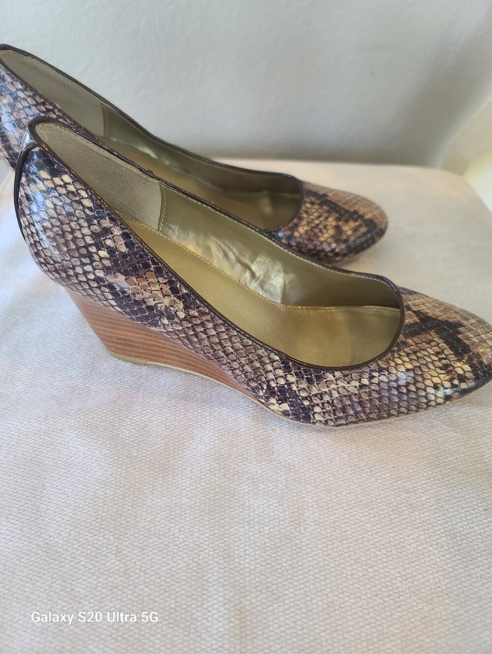 Bandolino Women’s Nuri Snakeskin Embossed Leather Wedge